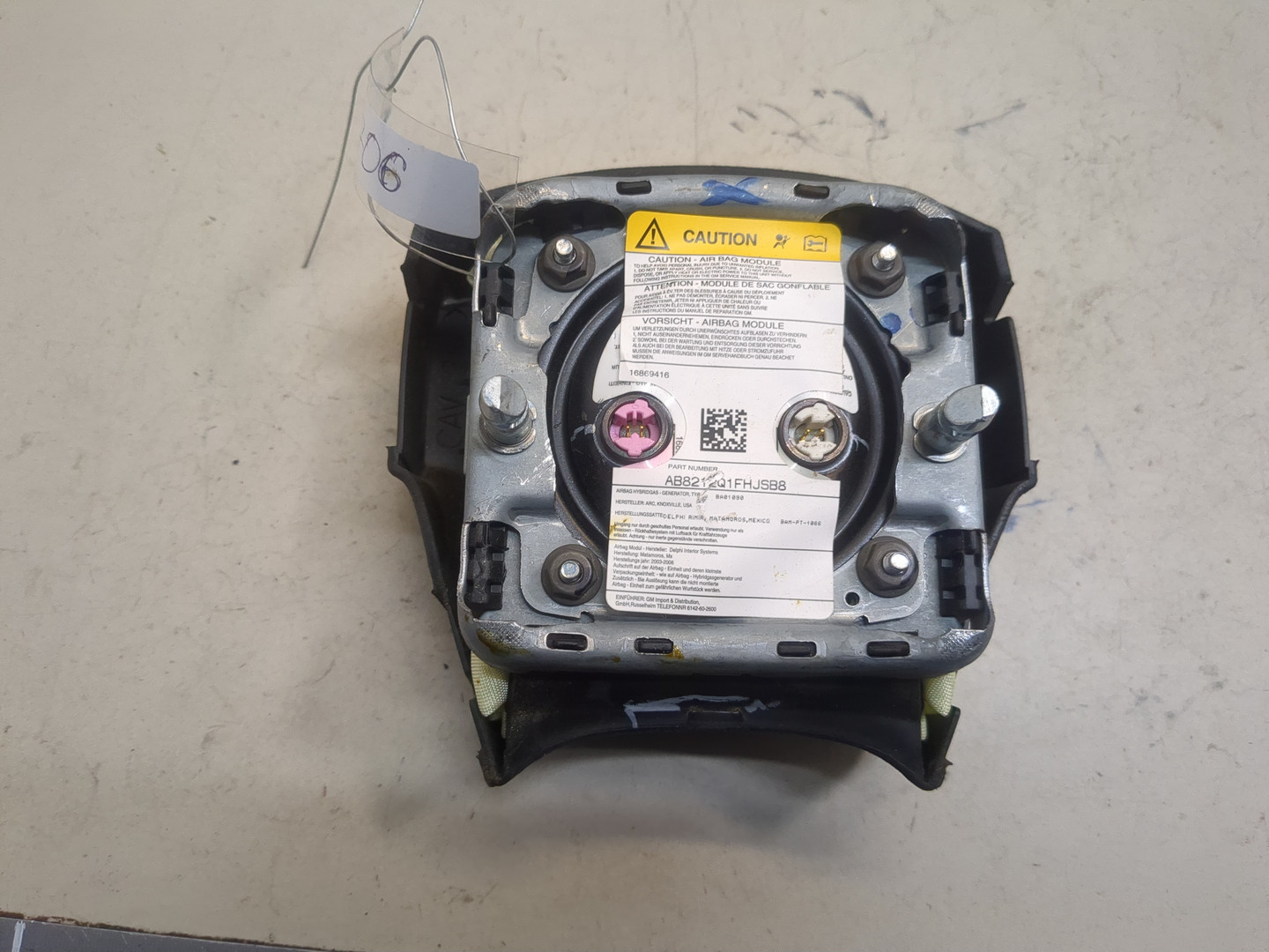 Подушка безопасности в рулевое колесо