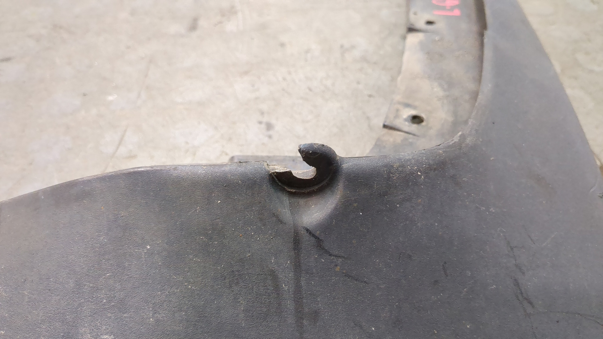 Брызговик задний правый