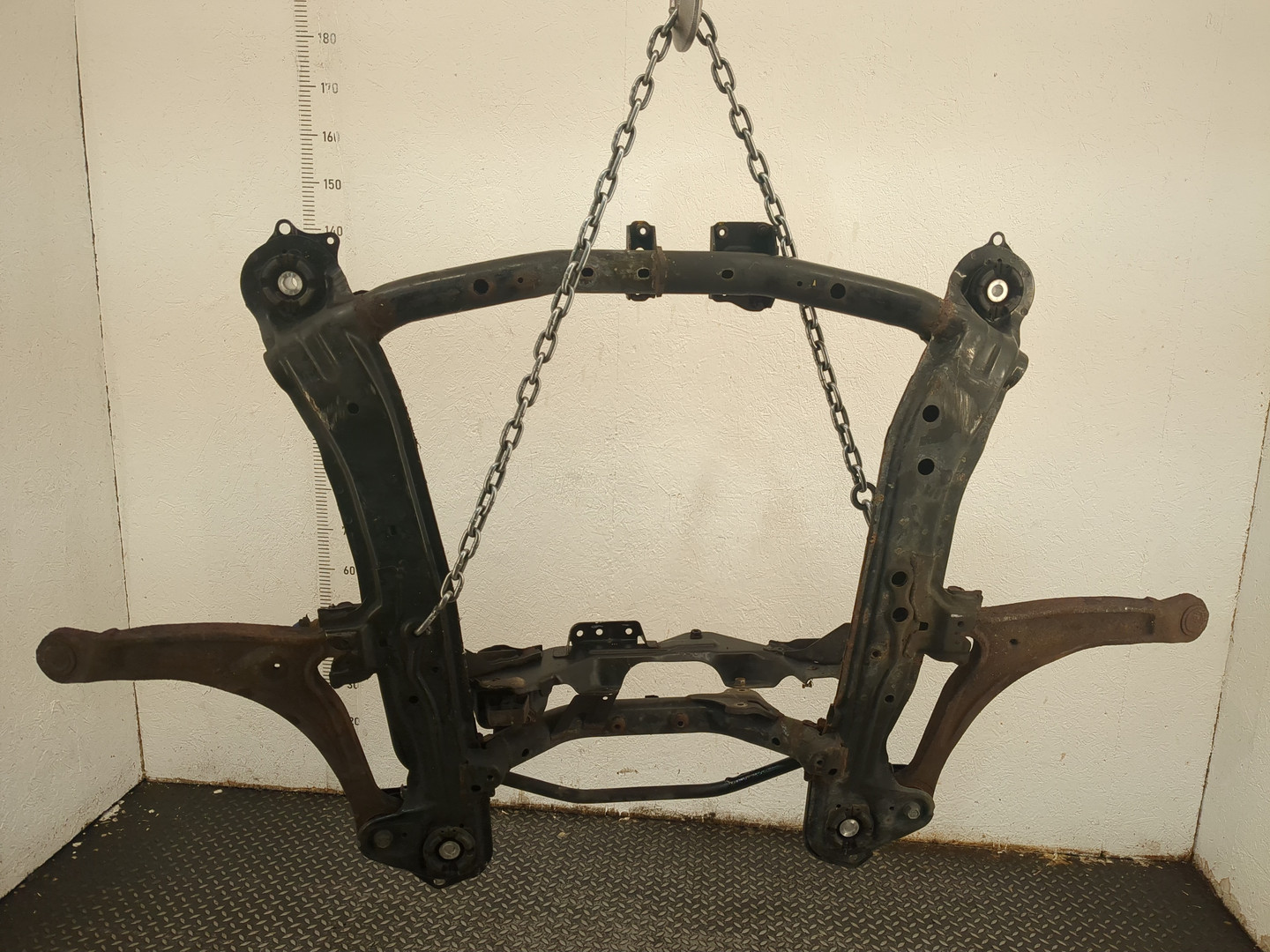 Балка подмоторная