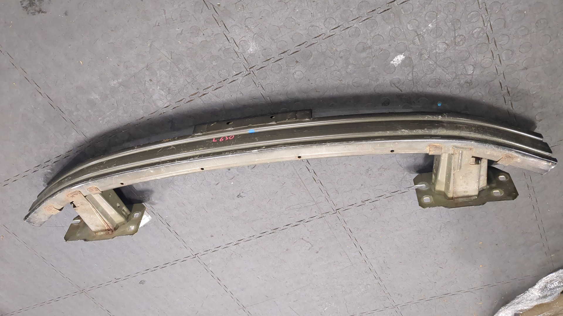 Усилитель заднего бампера