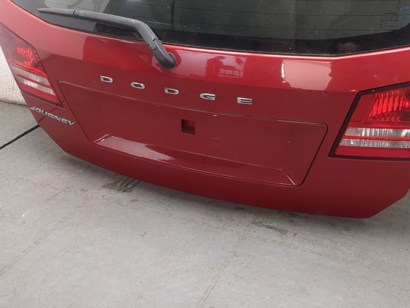 Дверь багажника