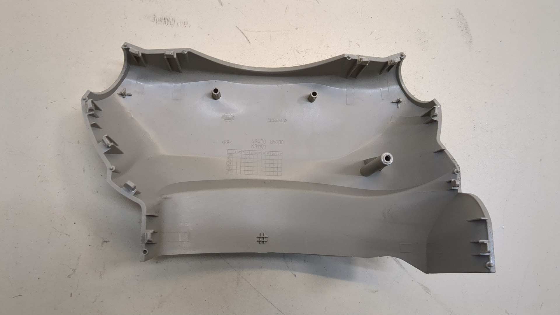 Кожух рулевой колонки