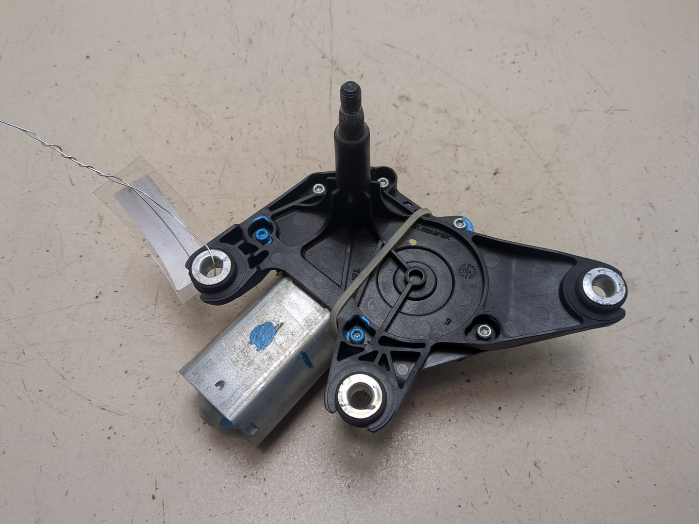 Моторчик стеклоочистителя задний