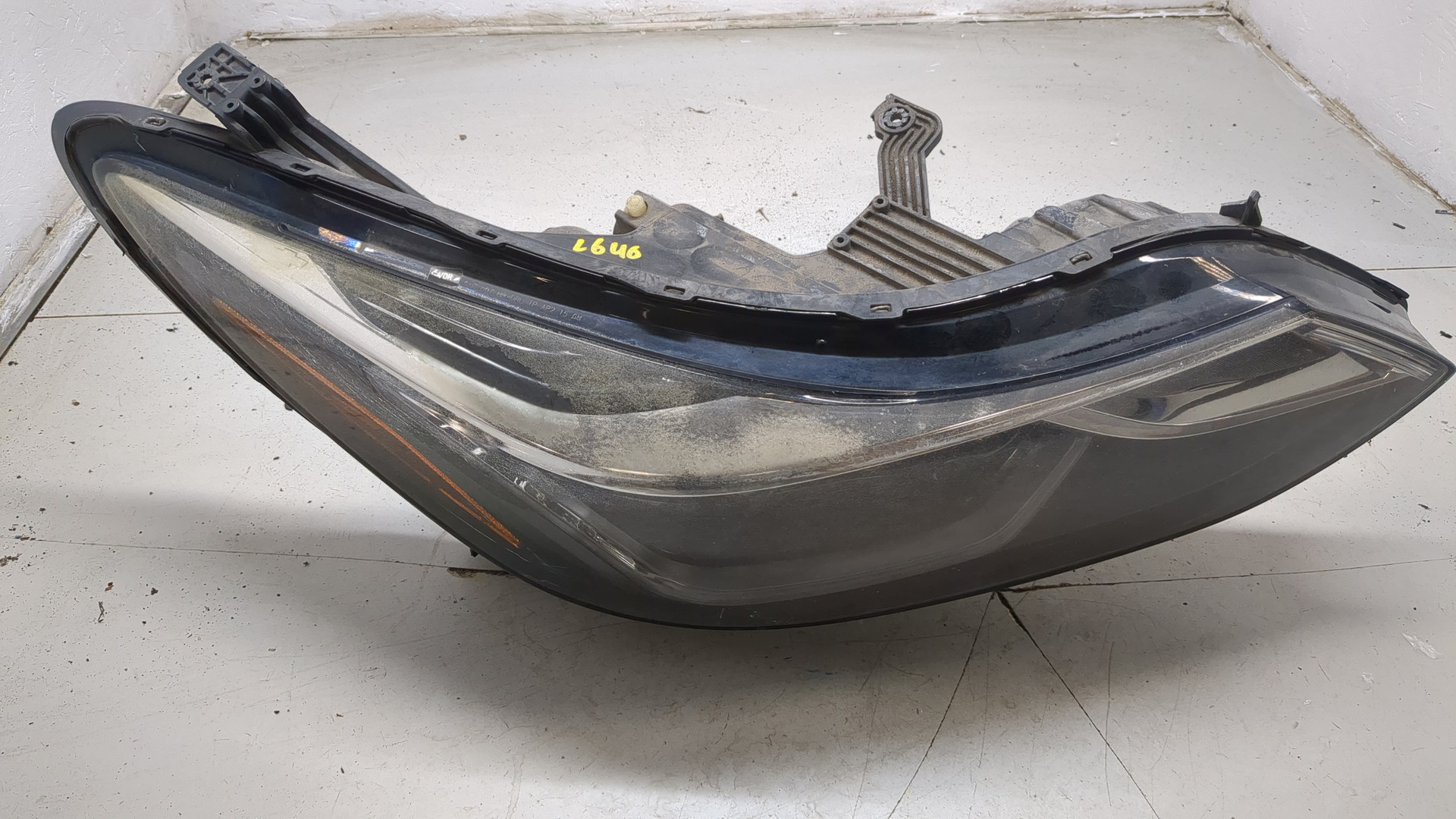 Фара правая