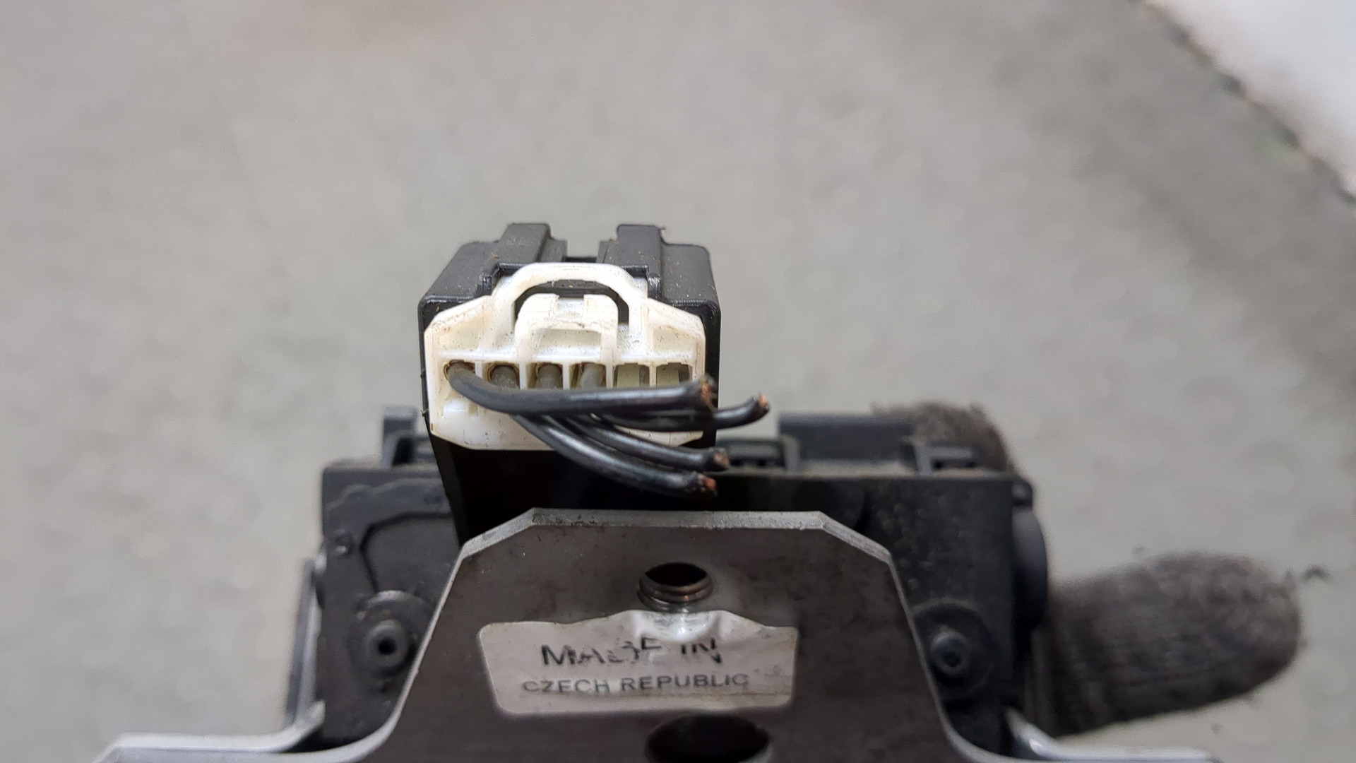 Замок багажника