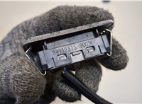84132375 Кнопка открывания багажника с крышки Toyota Camry V40 2006-2011 20675421 #3