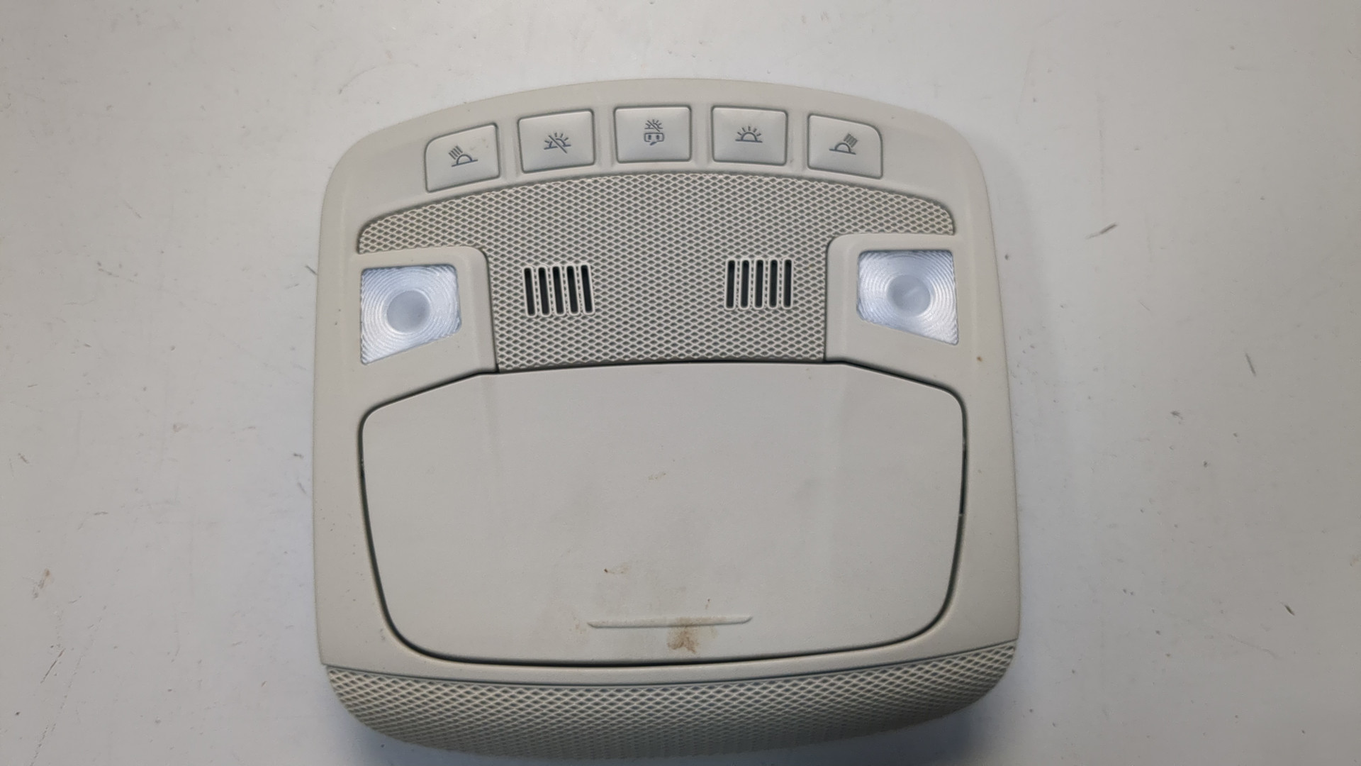 Плафон салонный