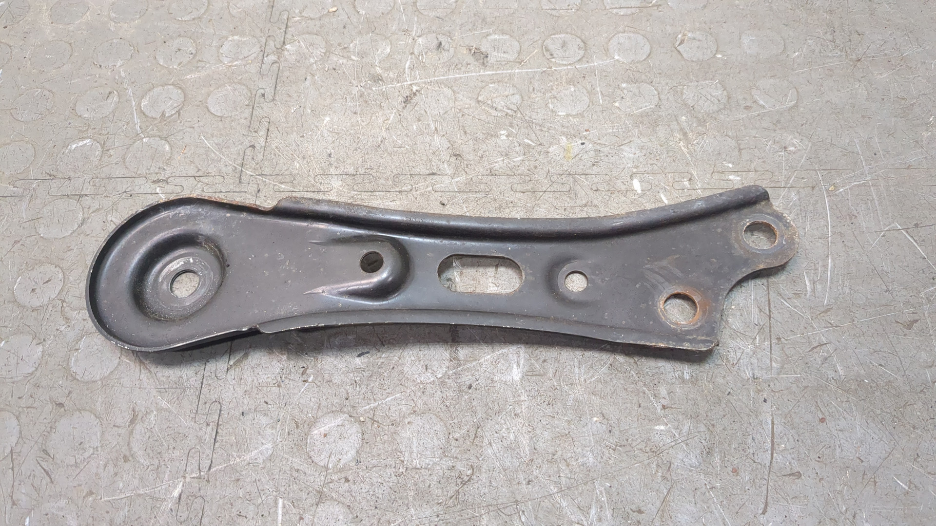 Кронштейн (п.п.к.)