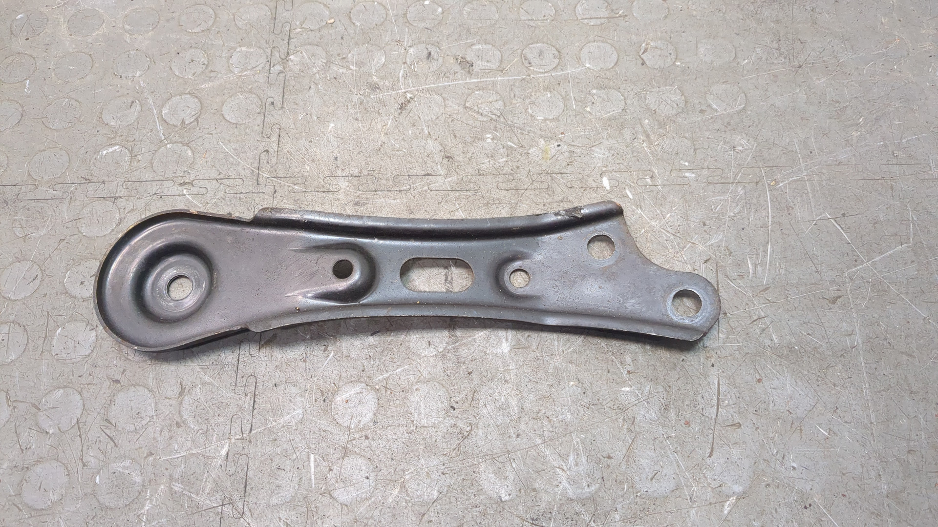 Кронштейн (п.п.к.)