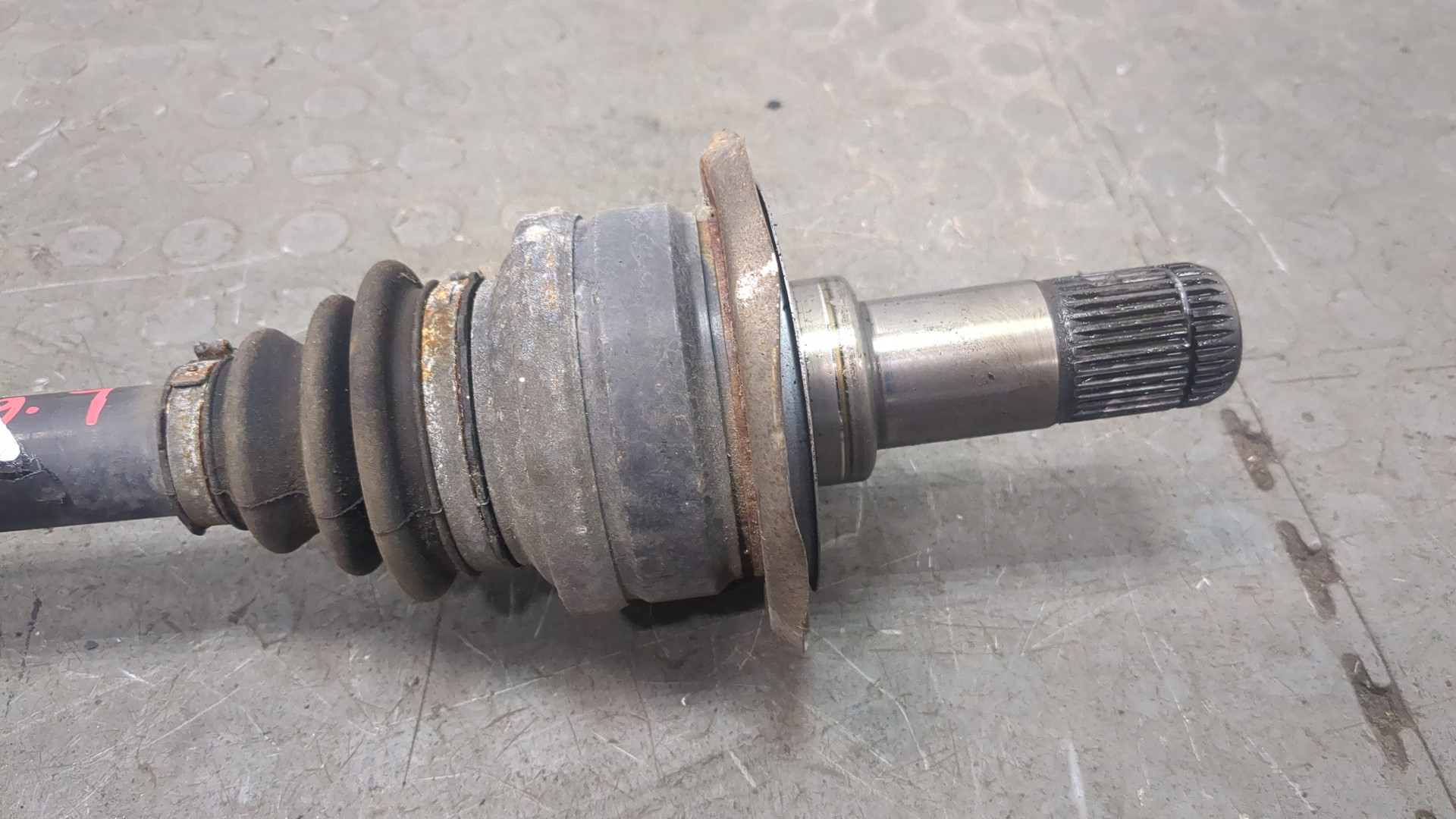 Полуось задняя правая