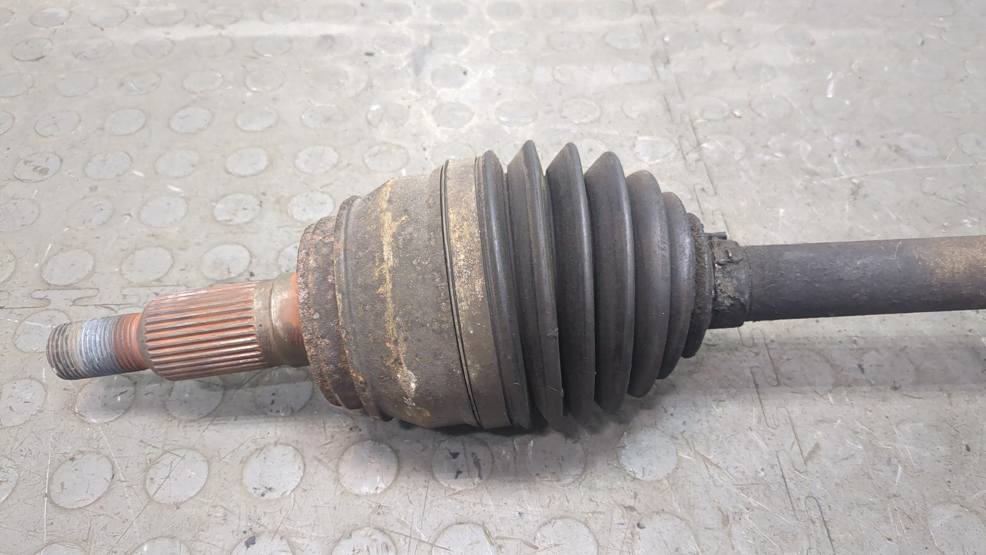 Полуось передняя