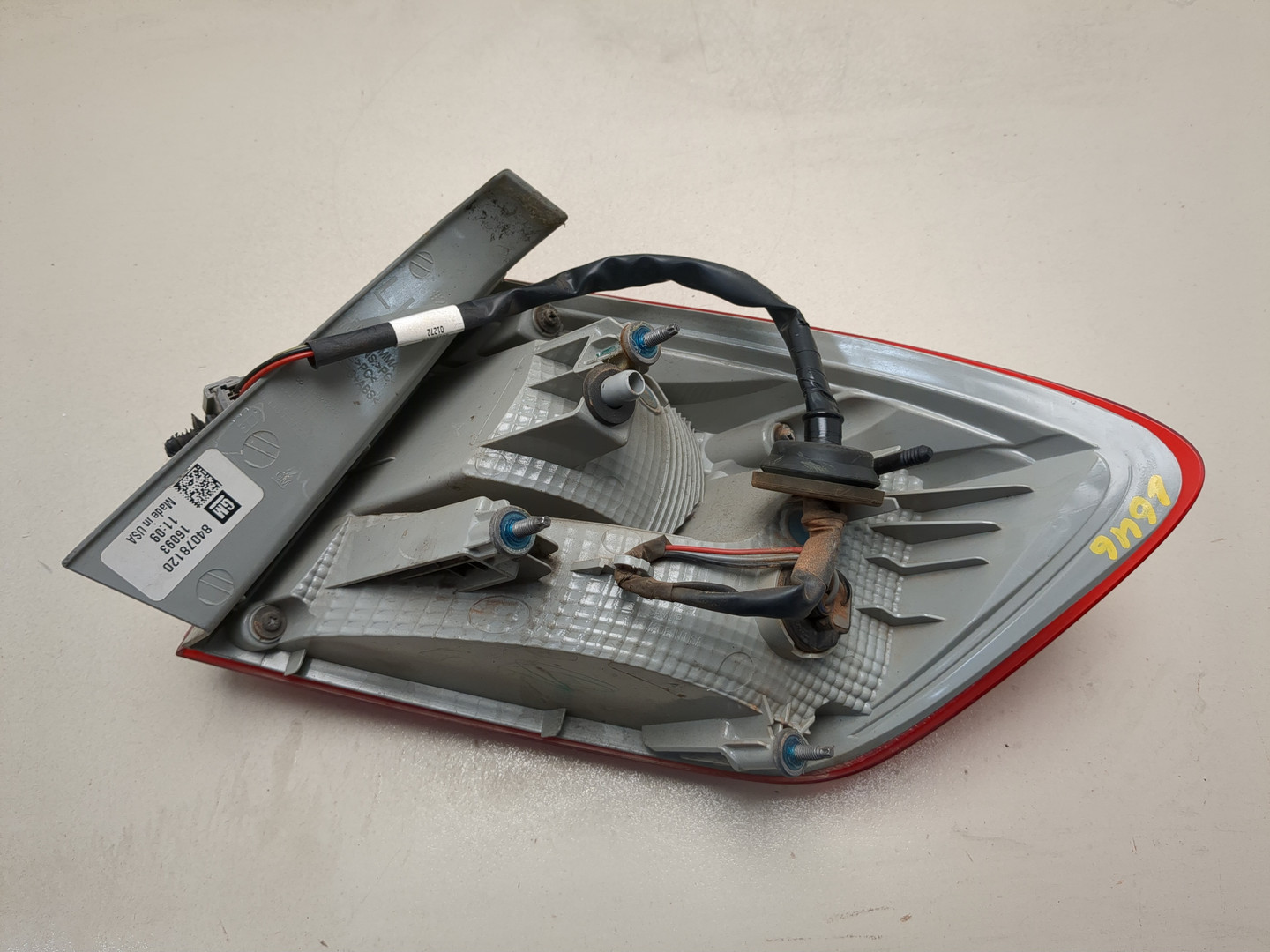 Фонарь задний левый