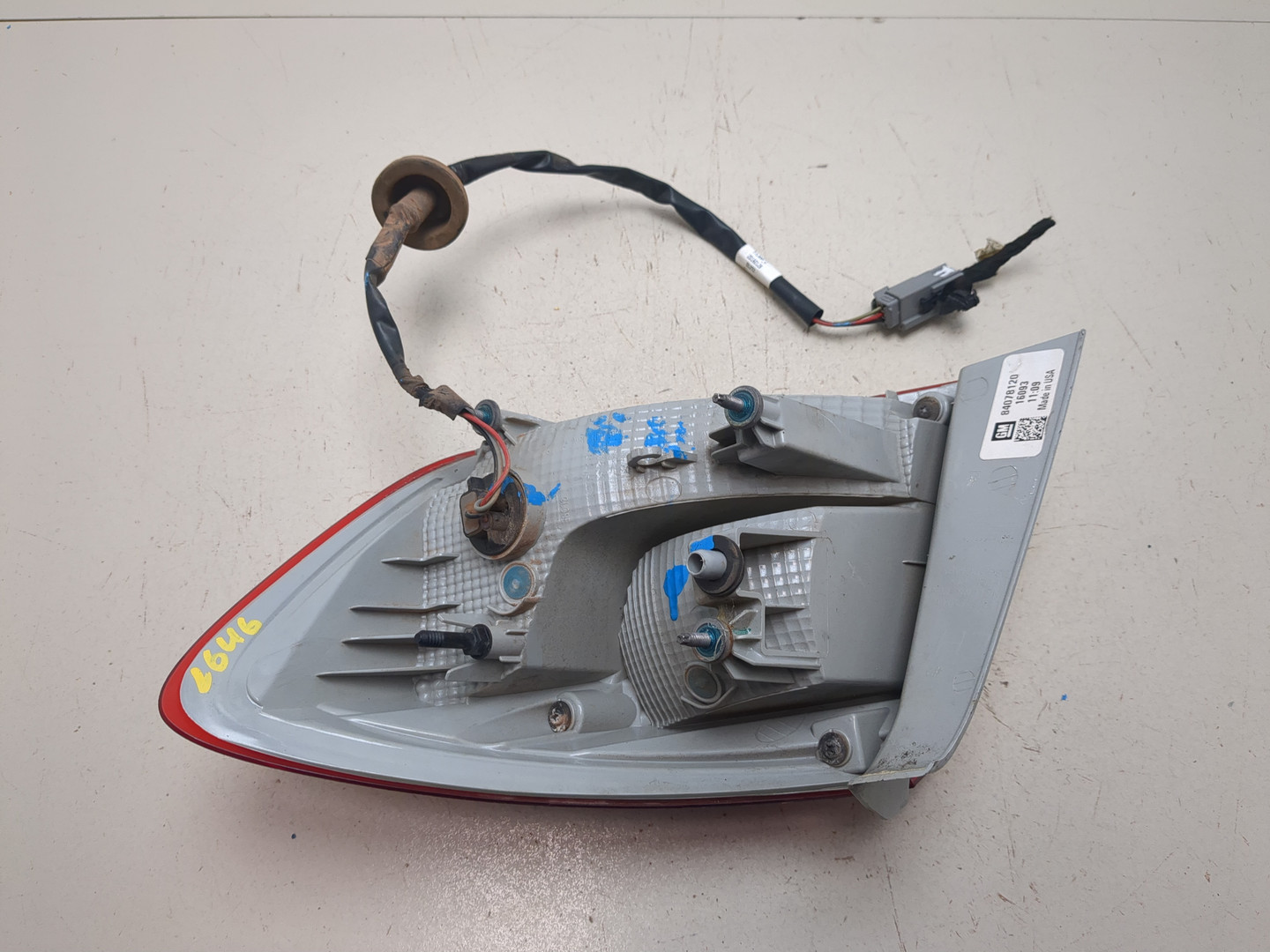 Фонарь задний левый