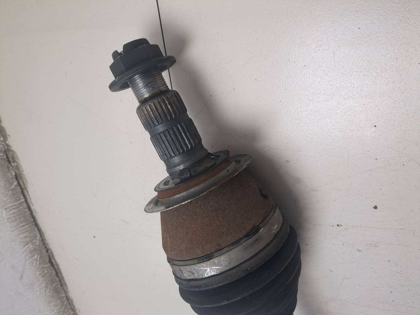 Полуось передняя правая