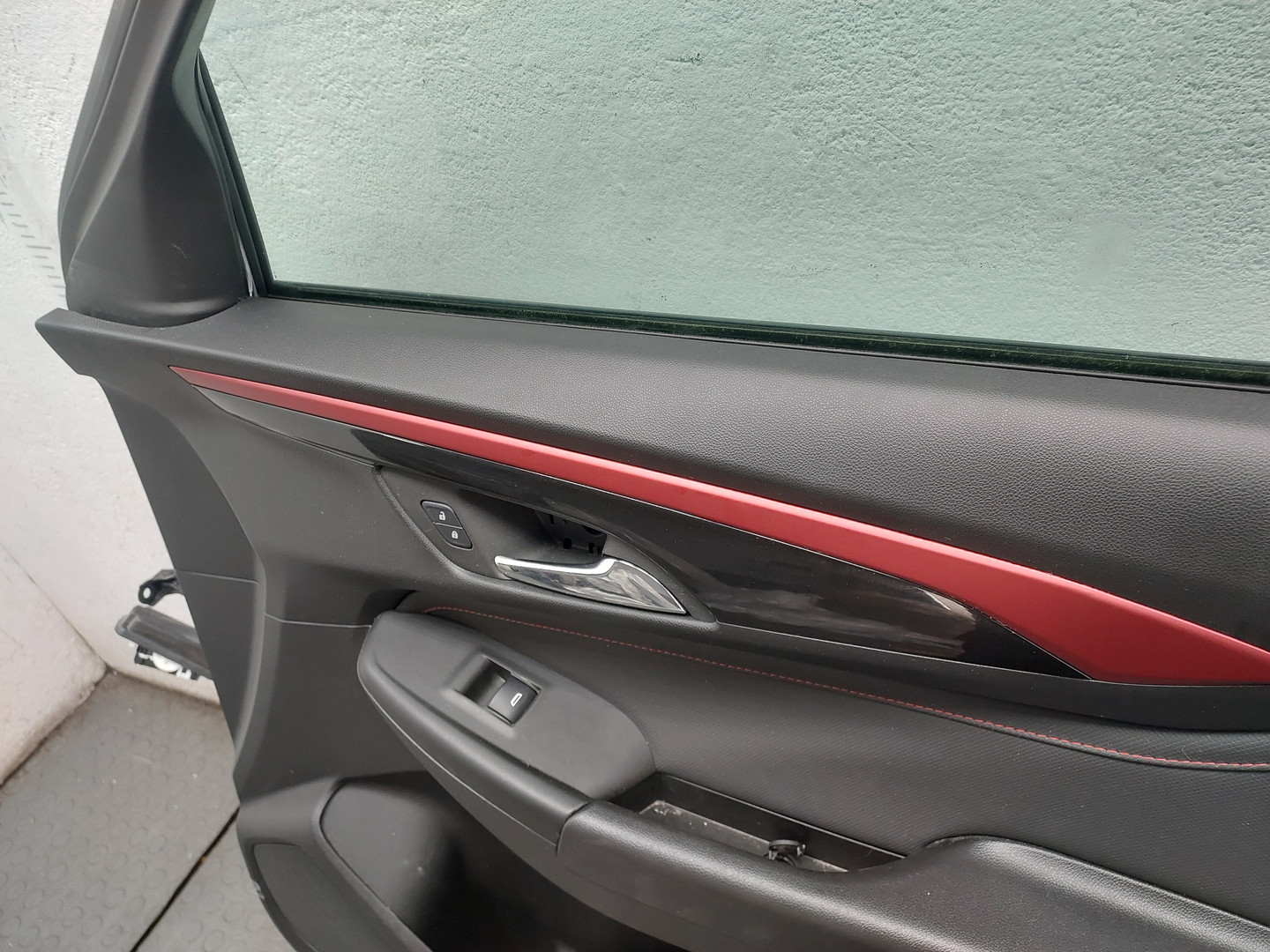 Дверь передняя правая