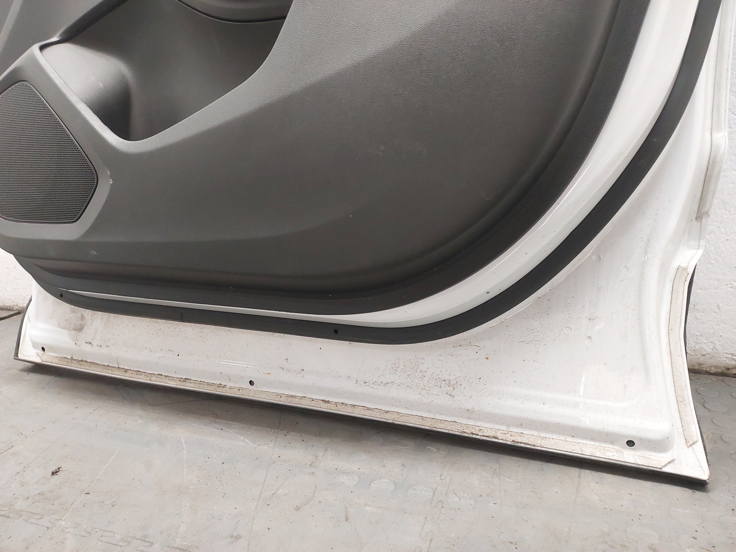 Дверь передняя правая