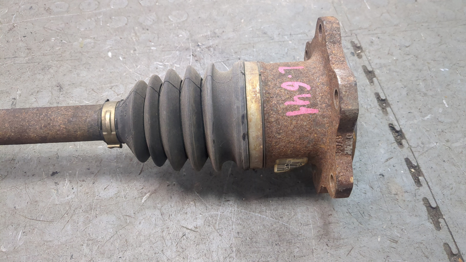 Полуось передняя