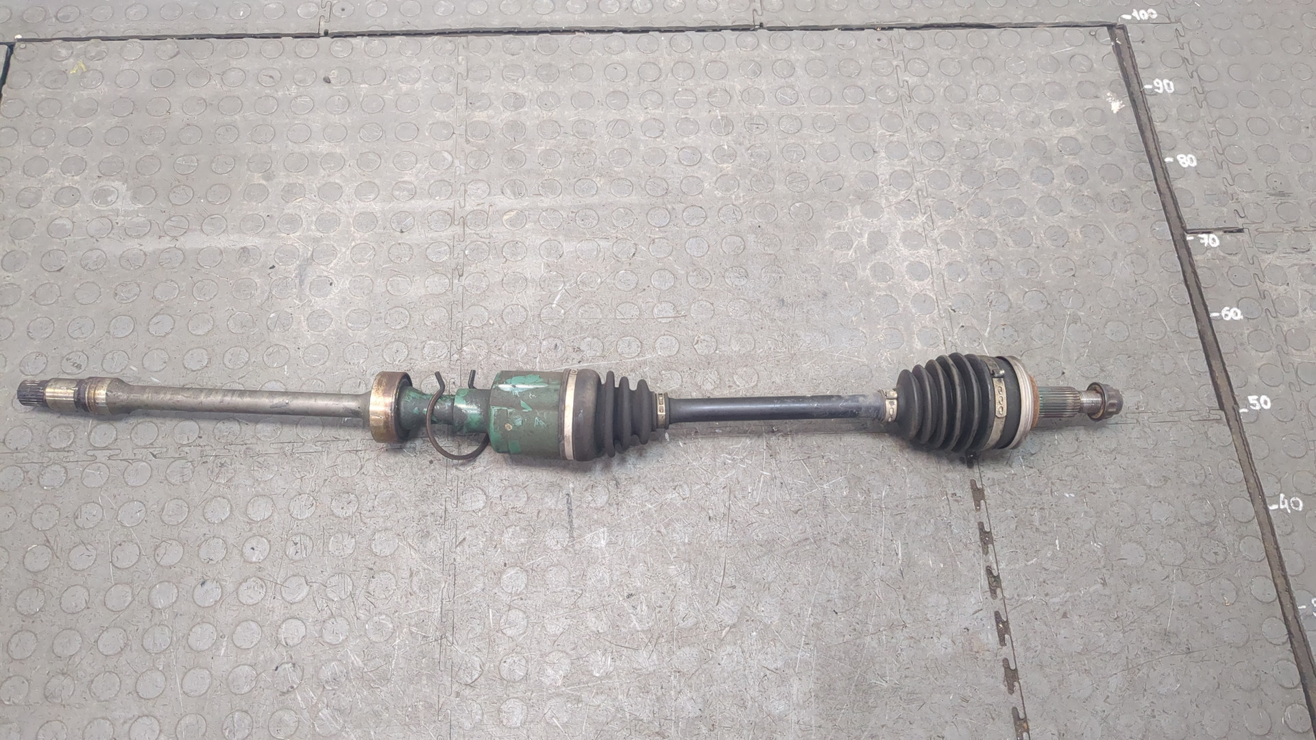 Полуось передняя правая