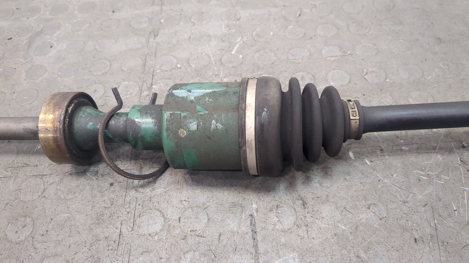 Полуось передняя правая