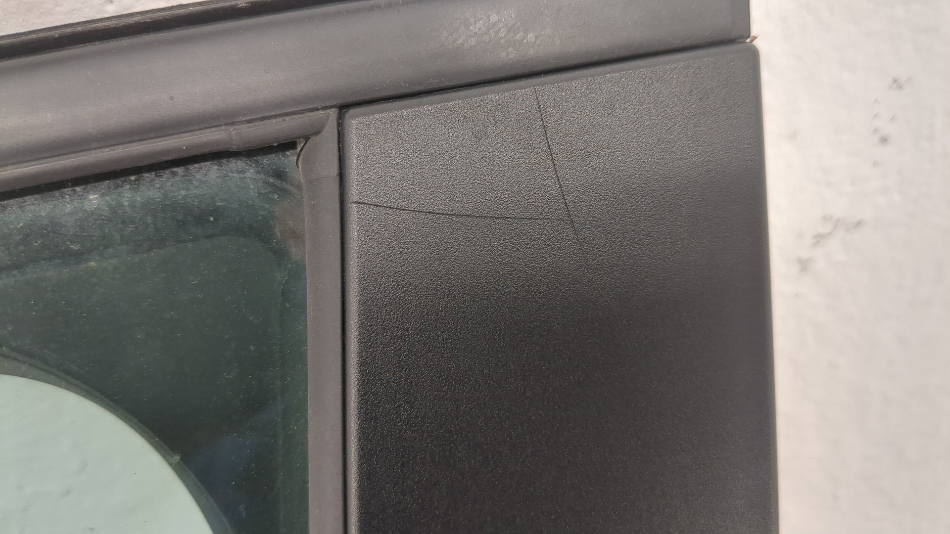 Дверь передняя левая