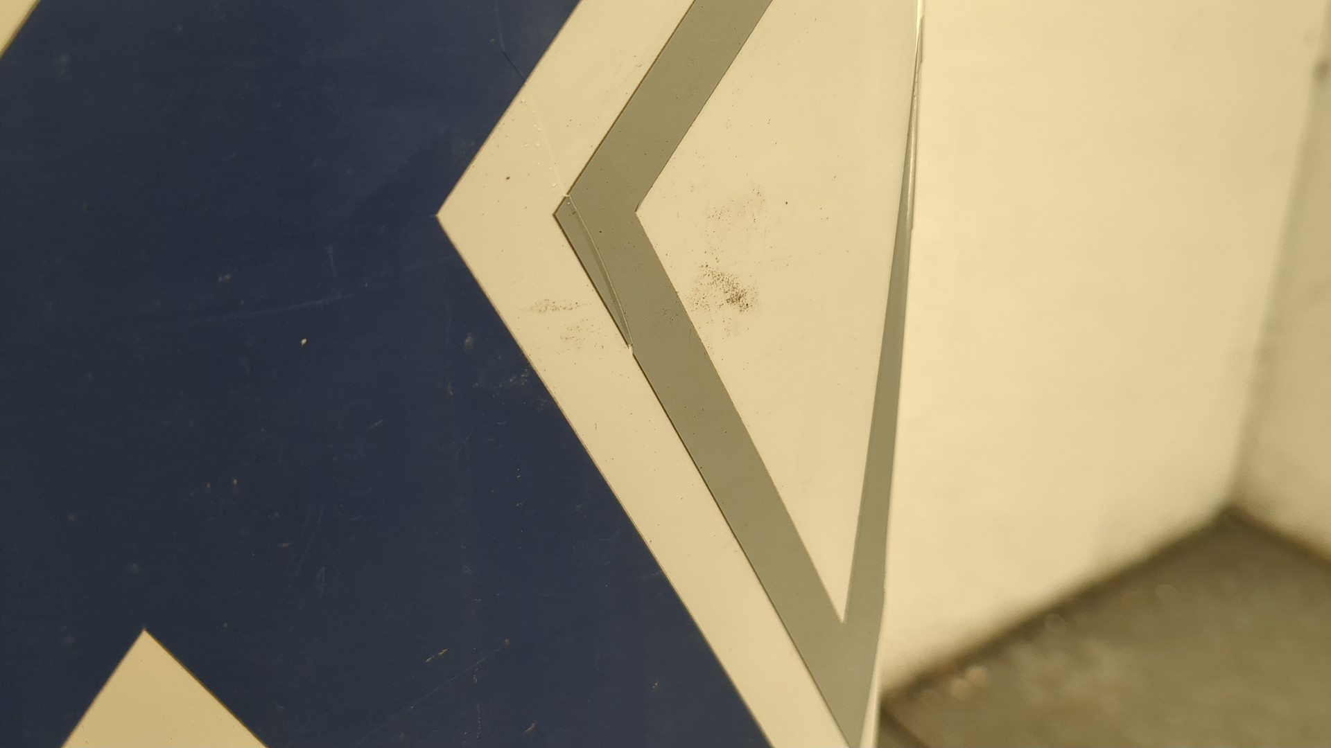 Дверь передняя левая