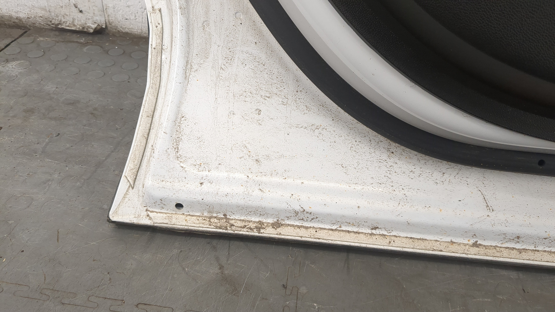 Дверь передняя левая