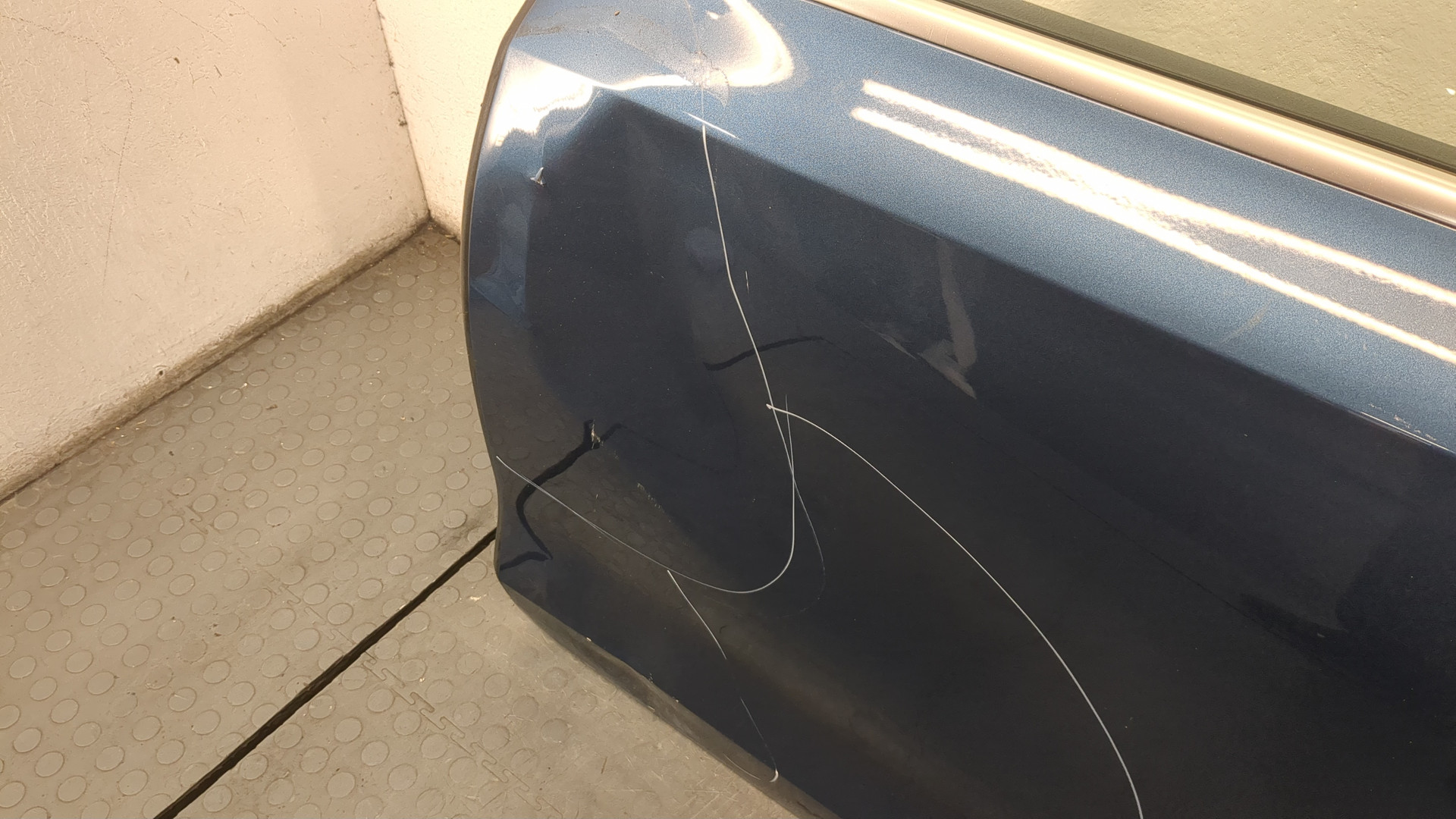 Дверь задняя левая