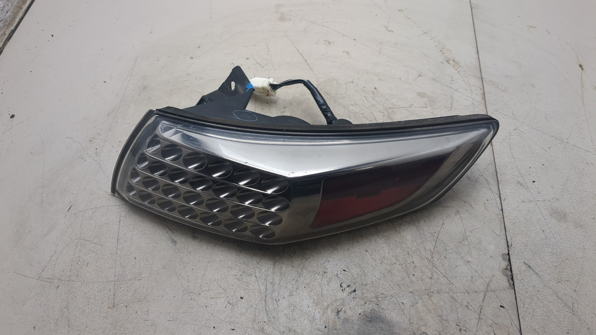 Фонарь задний правый