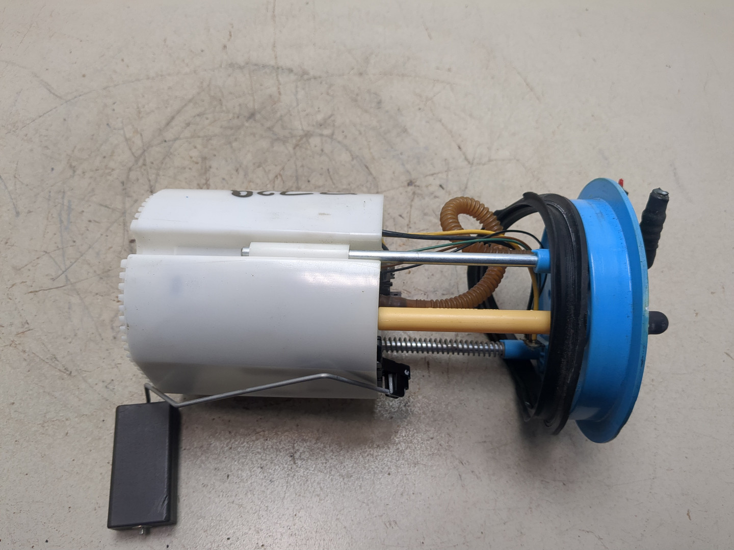 Насос топливный электрический