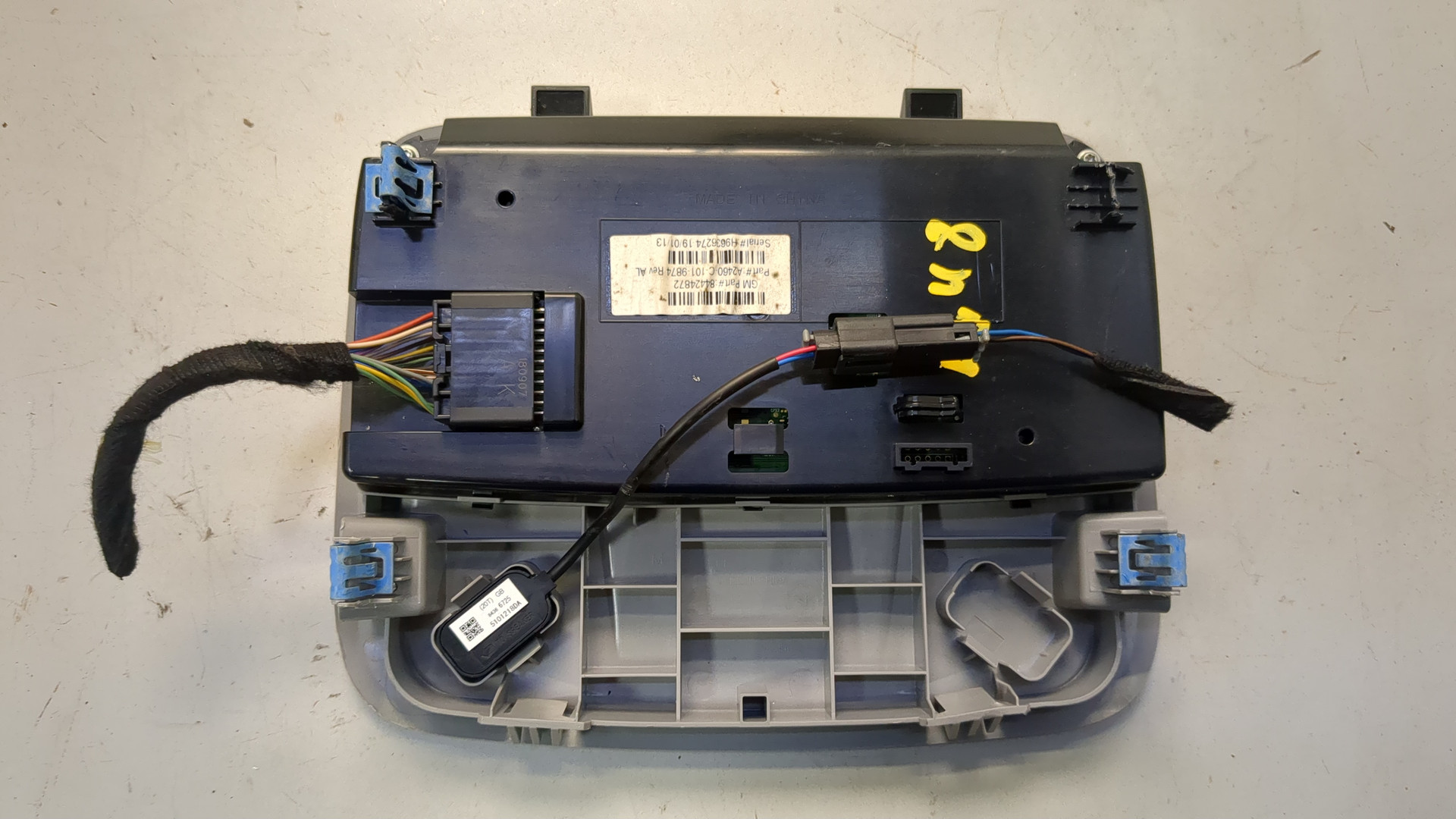 Плафон салонный