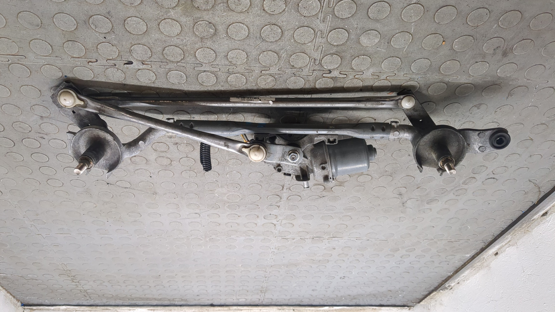 Трапеция стеклоочистителей