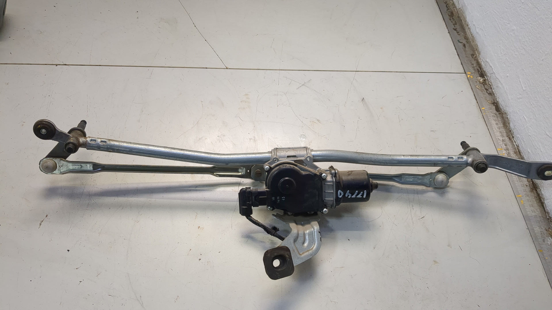 Трапеция стеклоочистителей