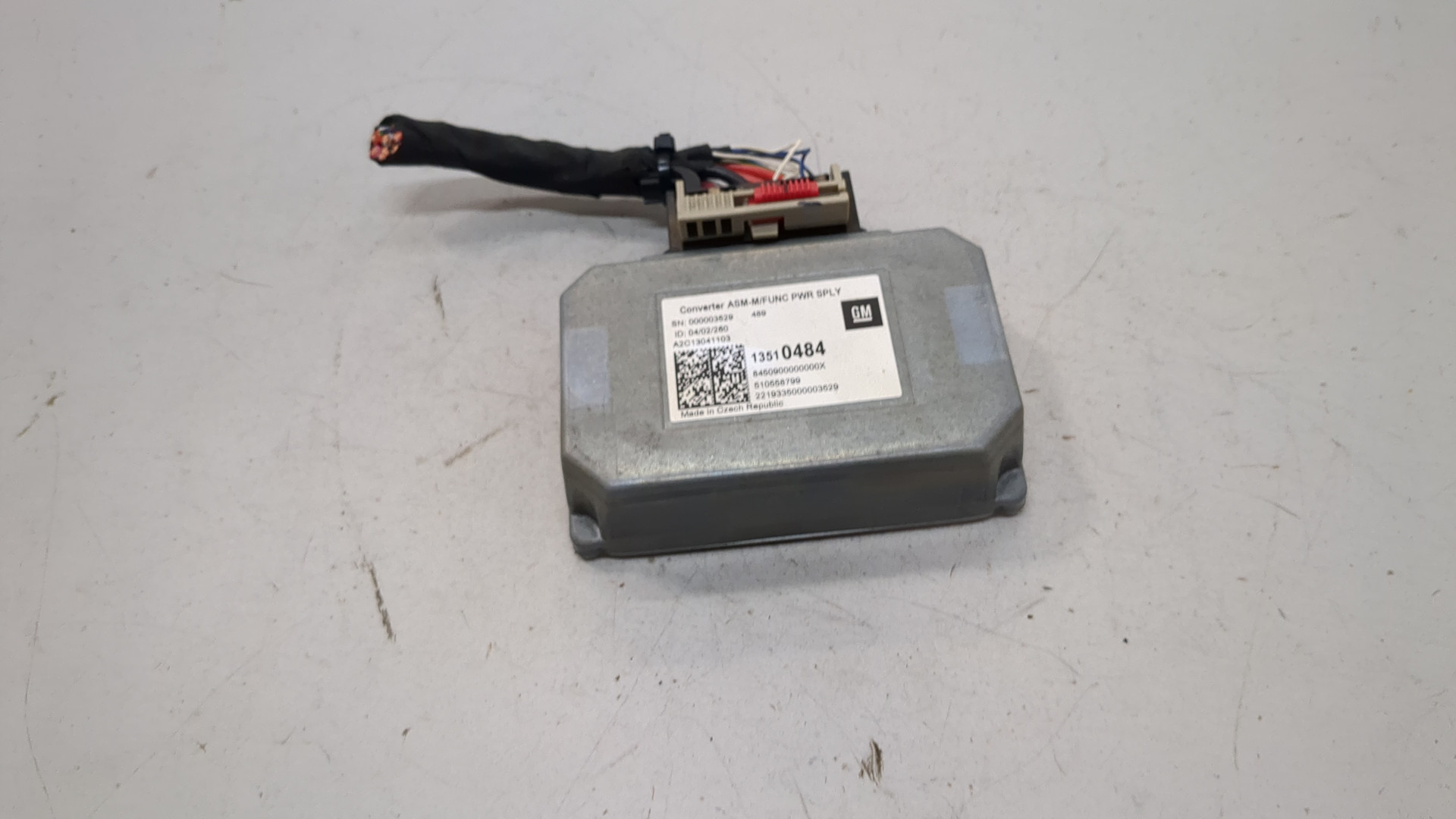 Преобразователь напряжения (адаптер)