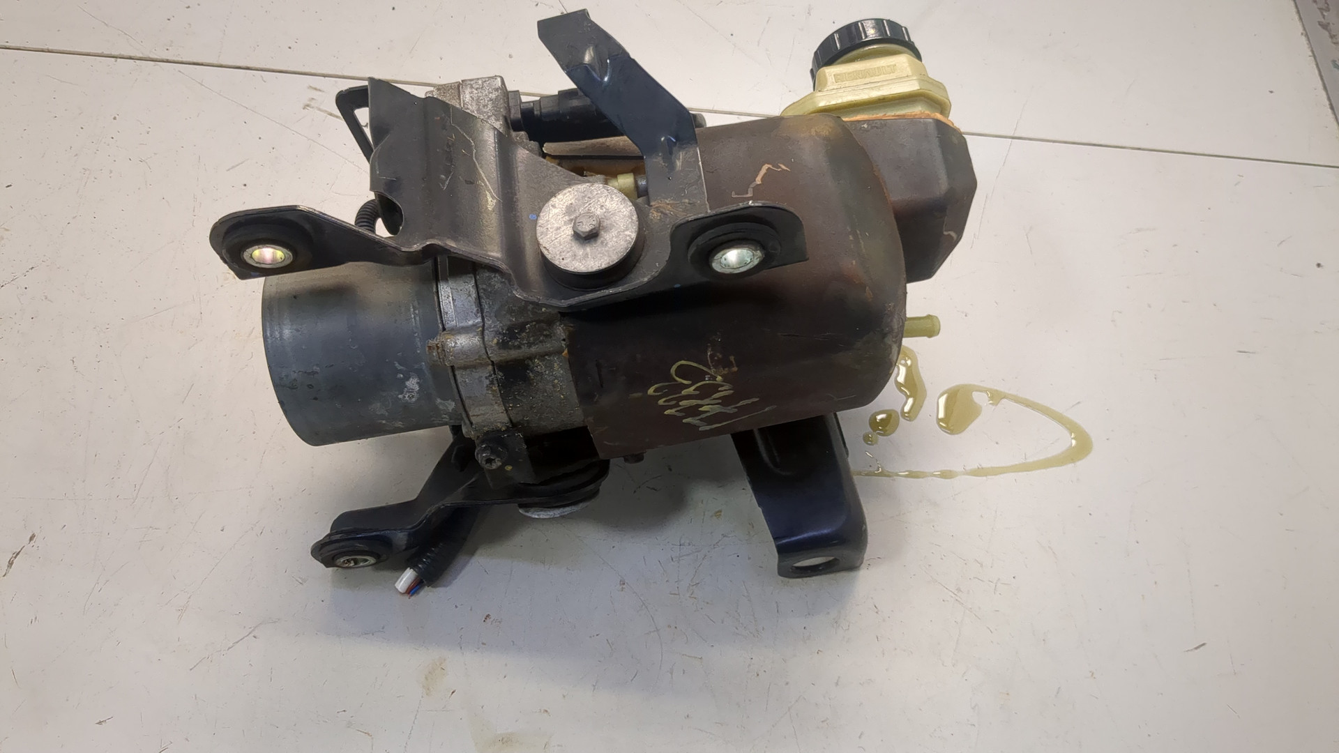 Насос ГУР (гидроусилитель руля)