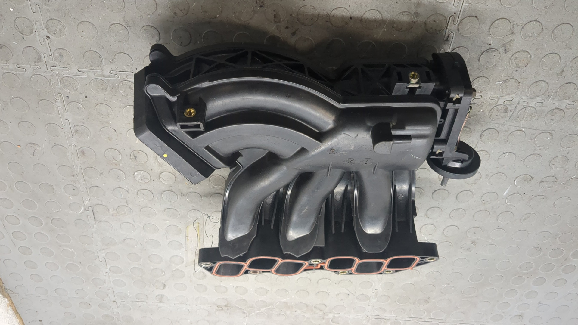 Коллектор впускной