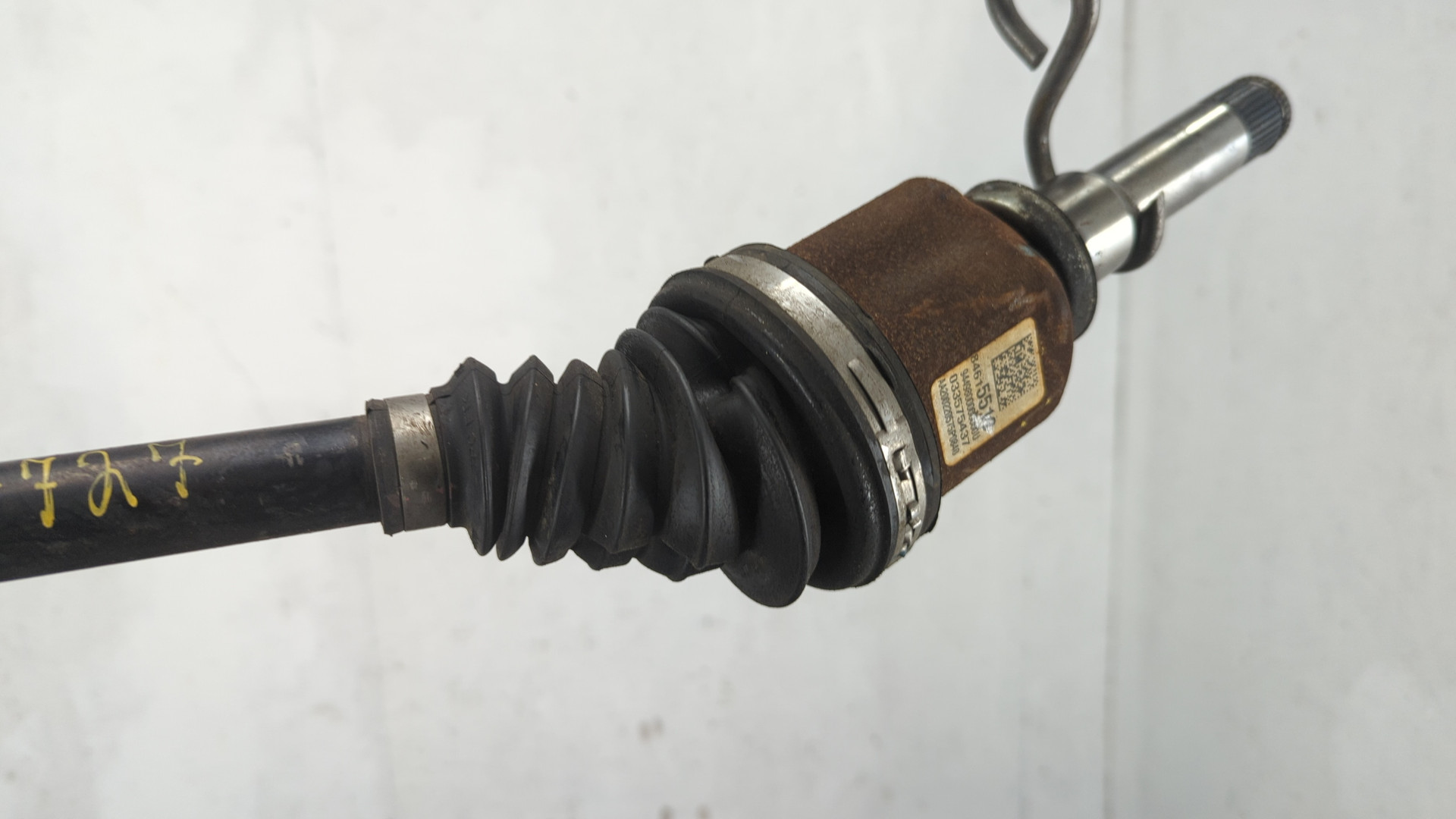 Полуось передняя левая