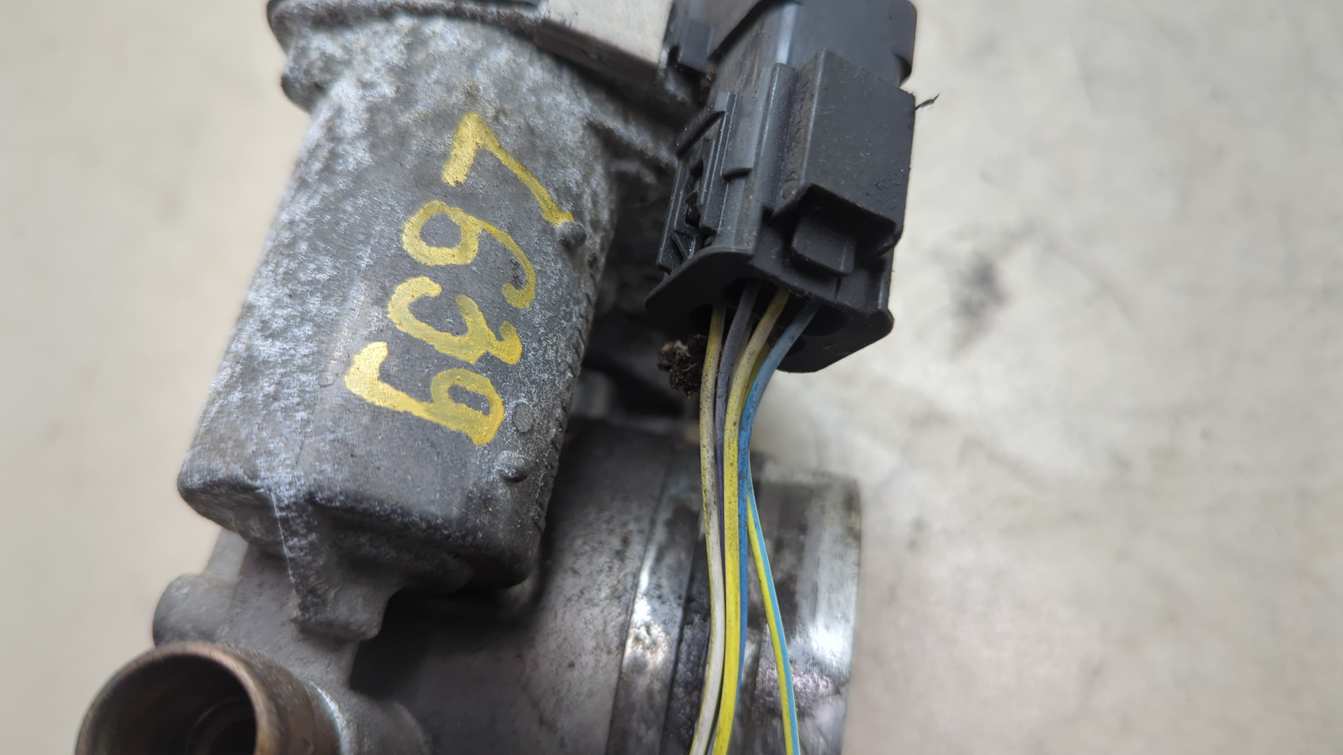 Заслонка дроссельная электрическая