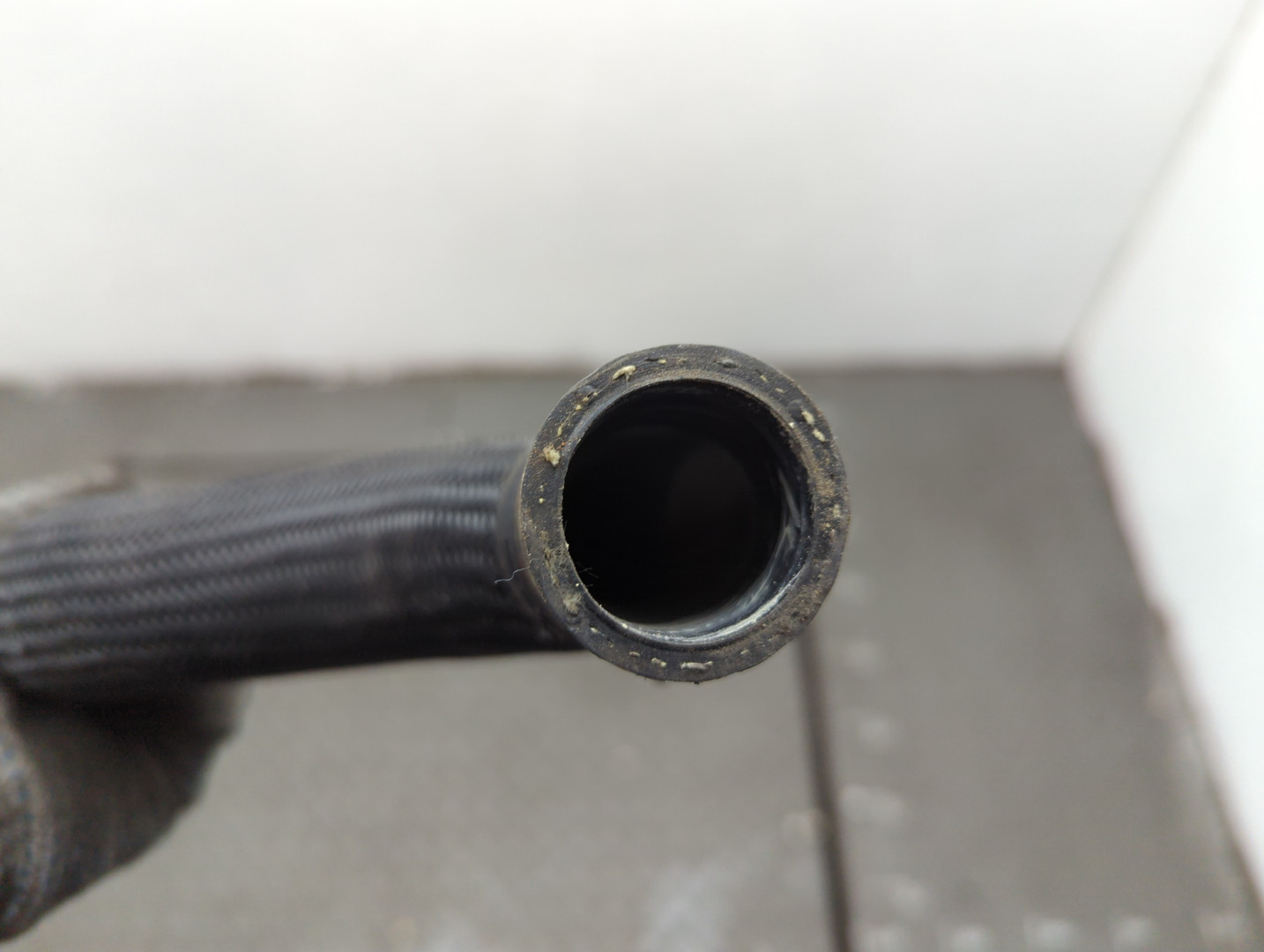 Шланг системы охлаждения для Equinox 2017>