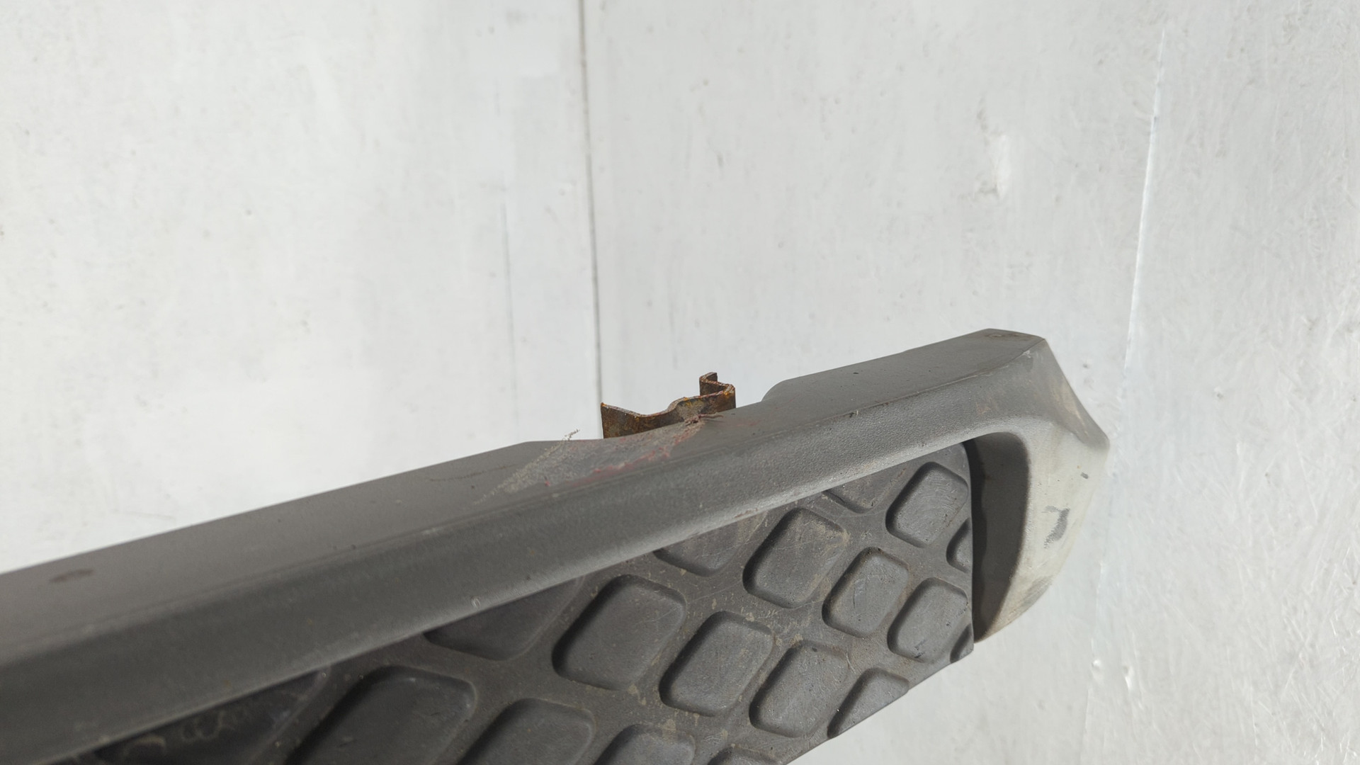 Подножка левая