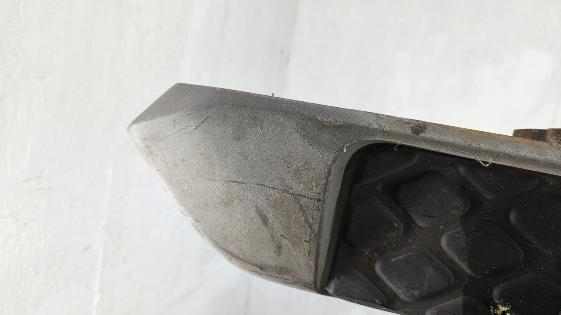 Подножка левая