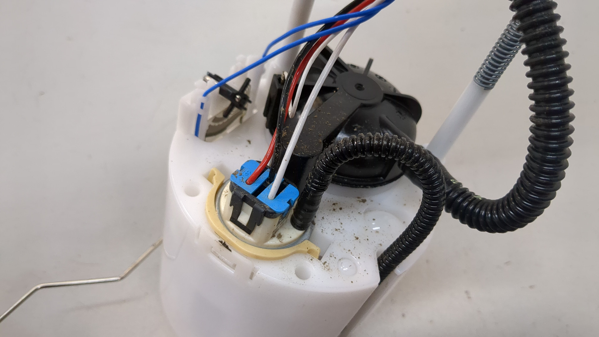 Насос топливный электрический