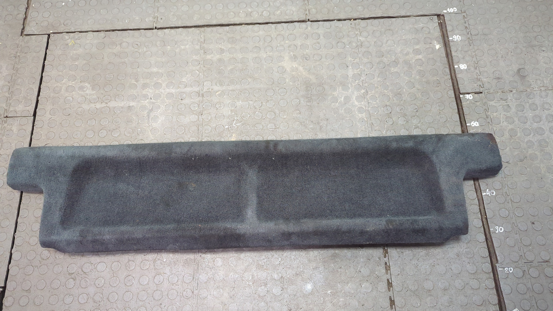 Шторка багажника