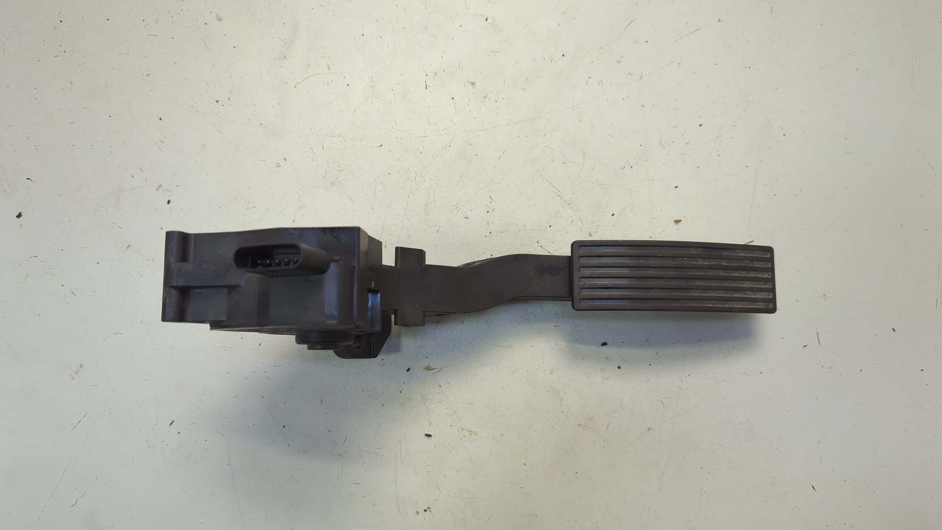 Педаль газа