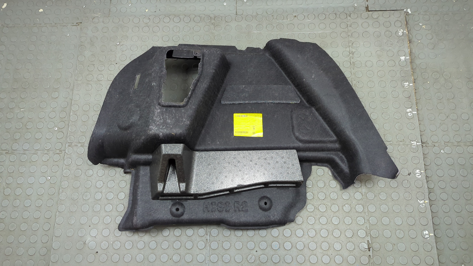 Обшивка багажника