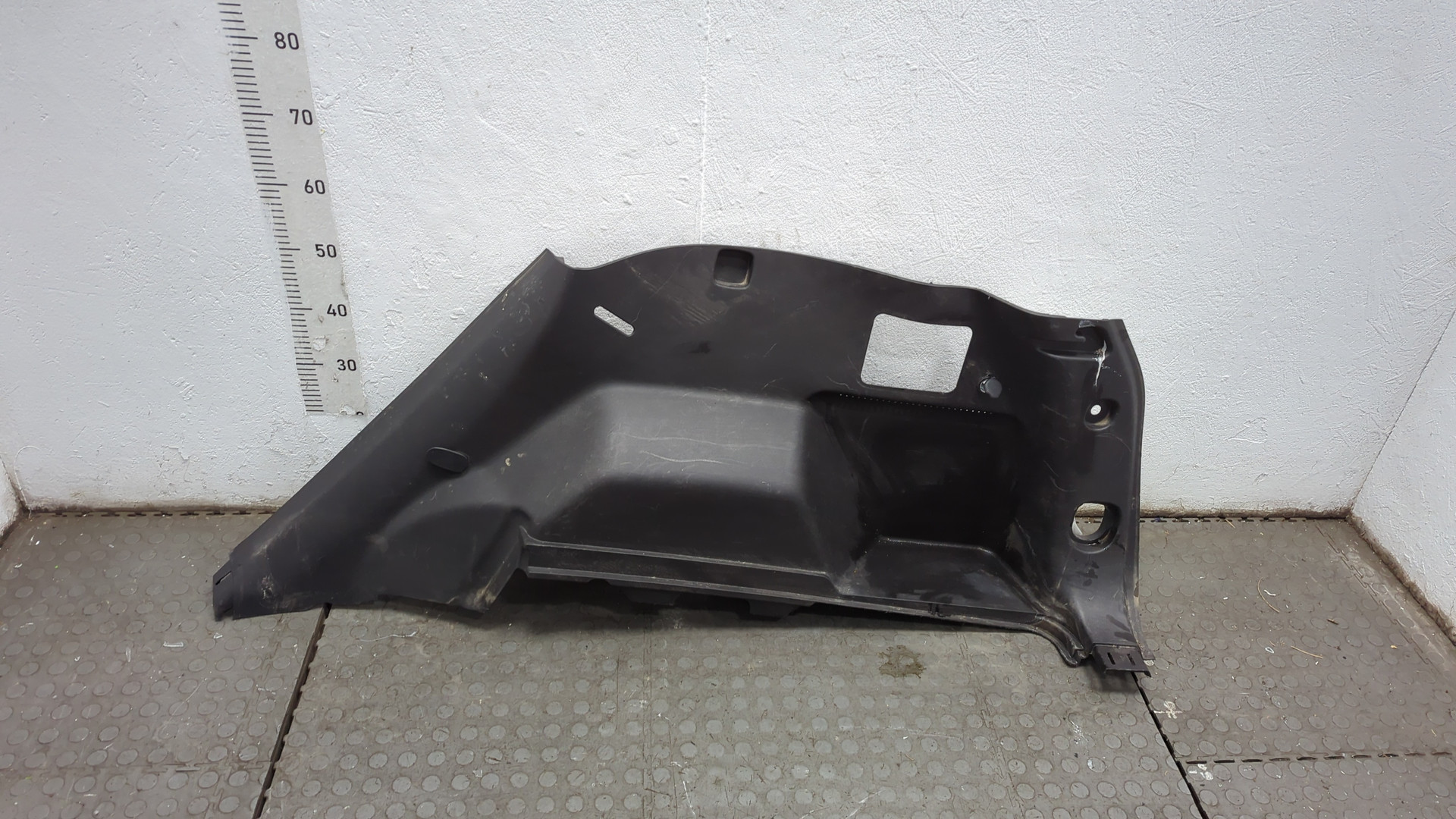 Обшивка багажника