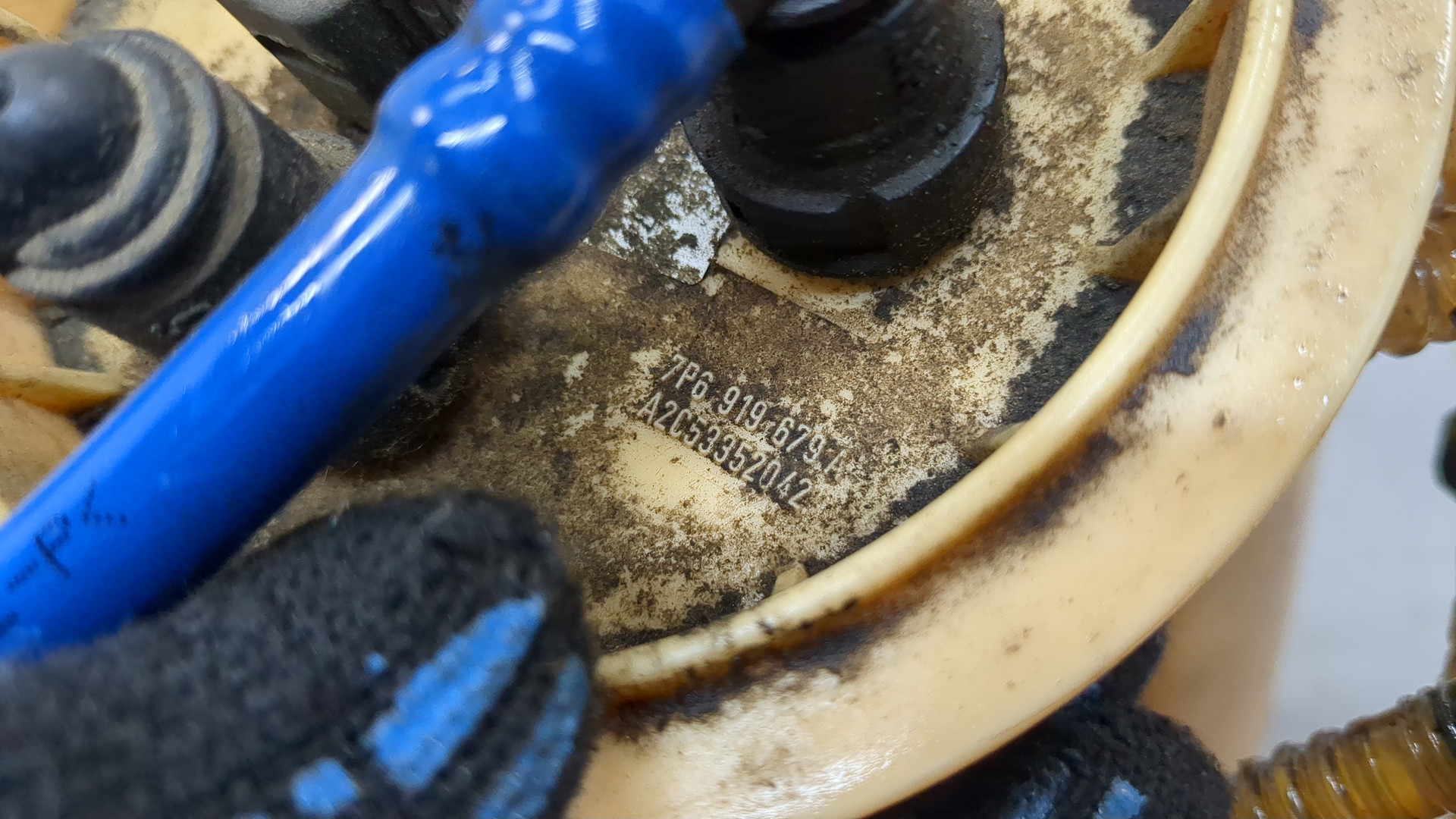 Насос топливный электрический