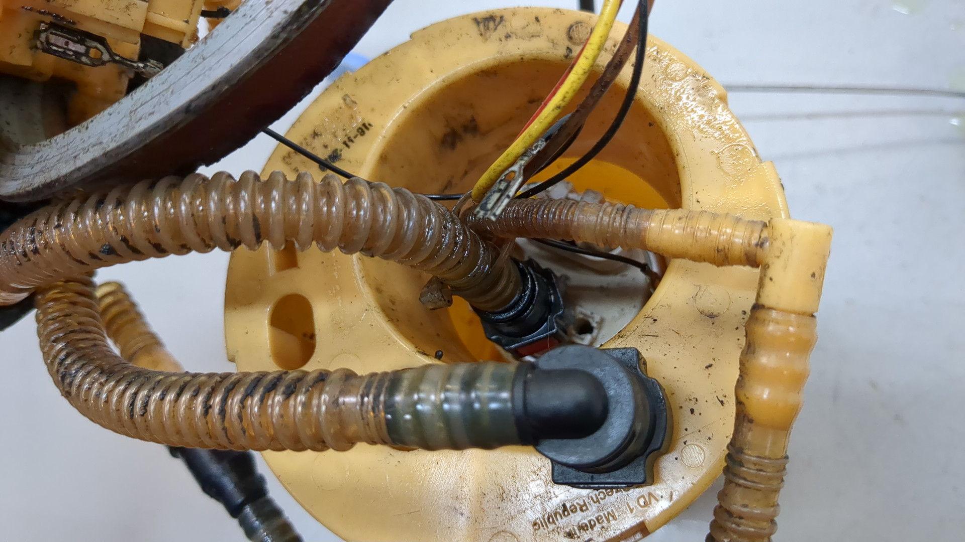 Насос топливный электрический