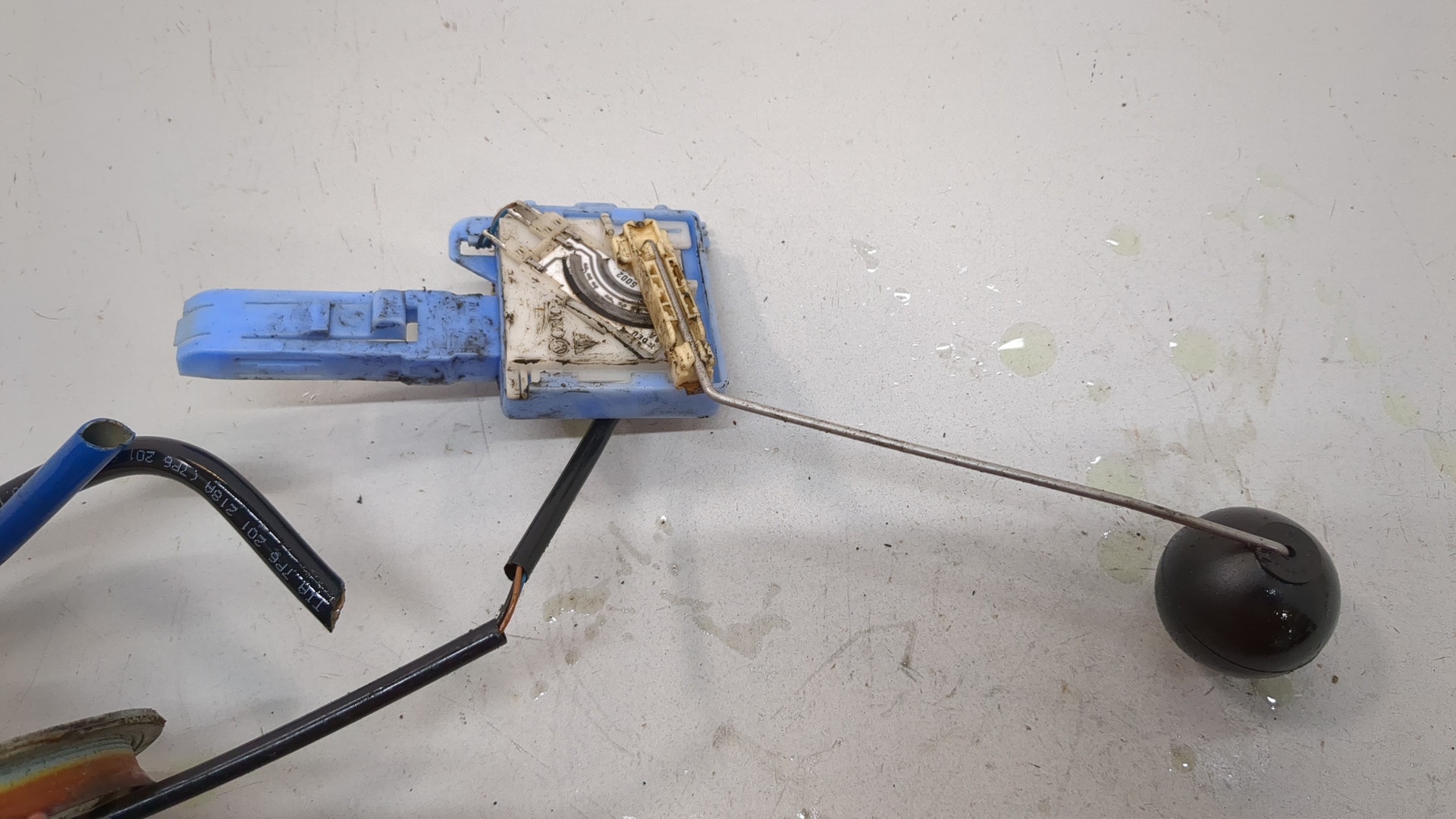 Насос топливный электрический