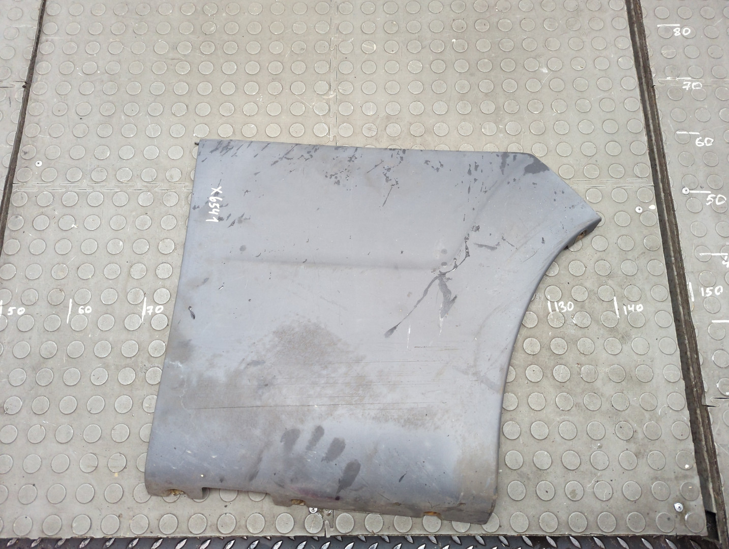 Молдинг заднего крыла правого