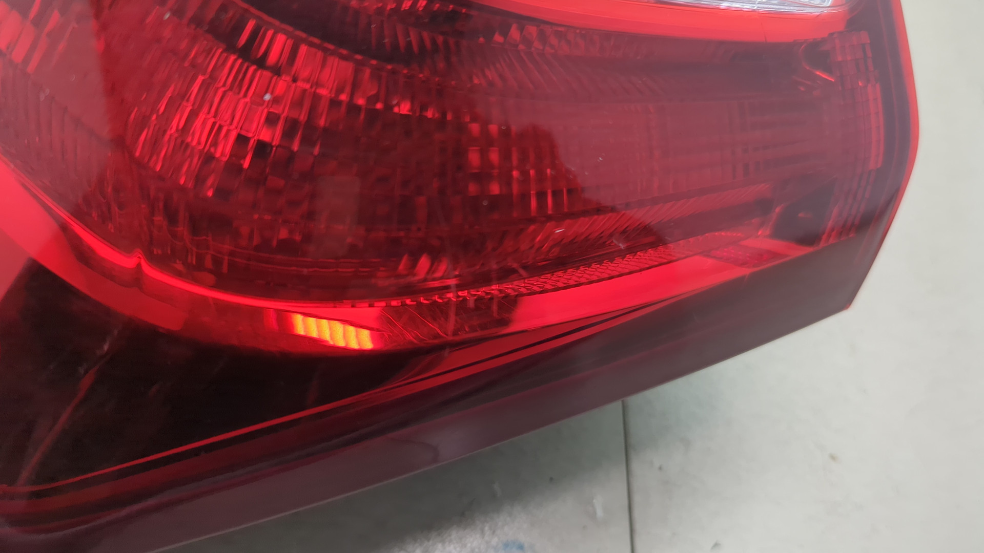 Фонарь задний левый